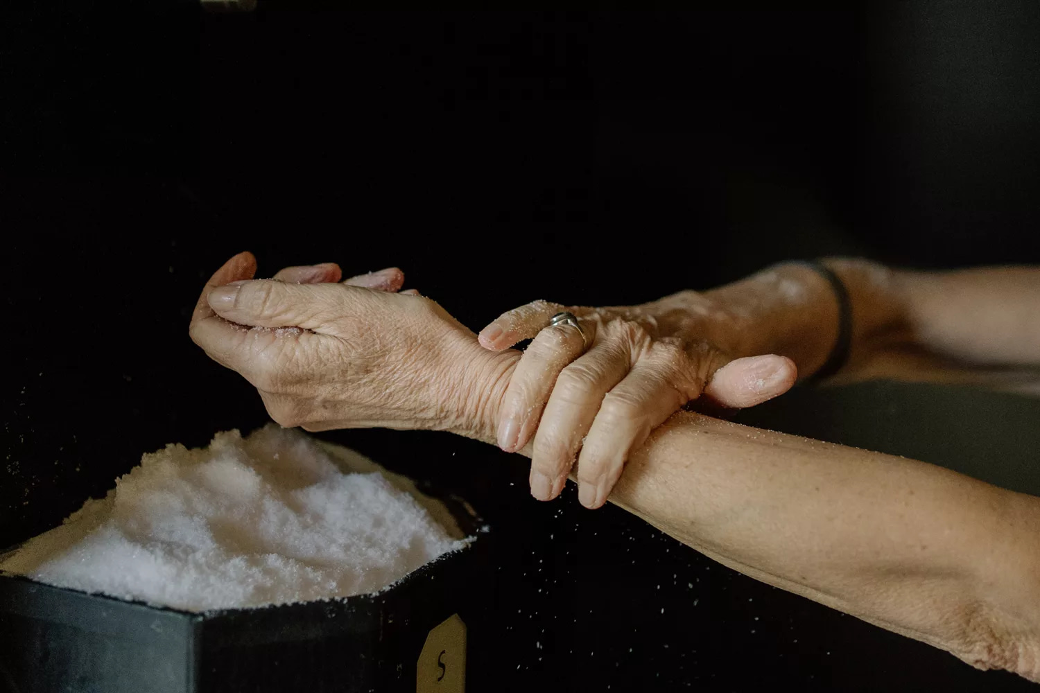 sané wellness sauna scrub sané wellness sauna scrub